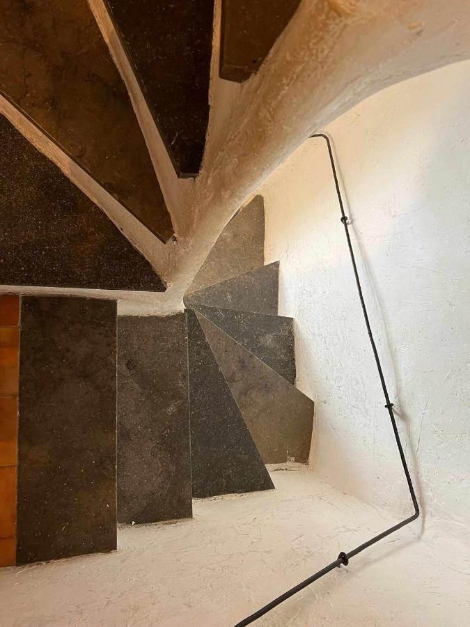 Romantic Duplex With Terrace And Great Views Girona Exterior photo