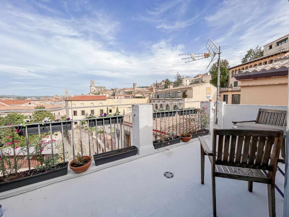 Romantic Duplex With Terrace And Great Views Girona Exterior photo